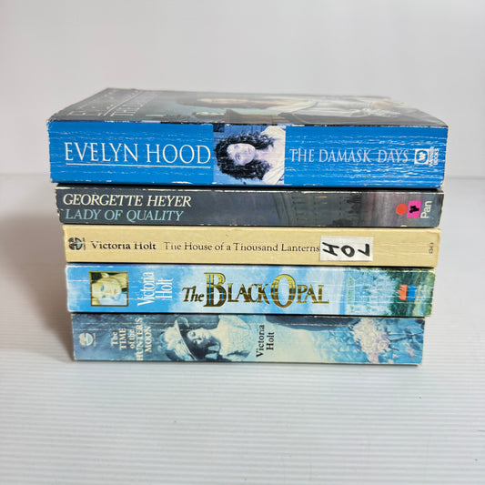 Historical Romance Bundle x 5 : Lady of Quality - Georgette Heyer, The Damask Days - Evelyn Hood, The House of a Thousand Lanterns, The Black Opal, & The Time of the Hunter's Moon  (3352)
