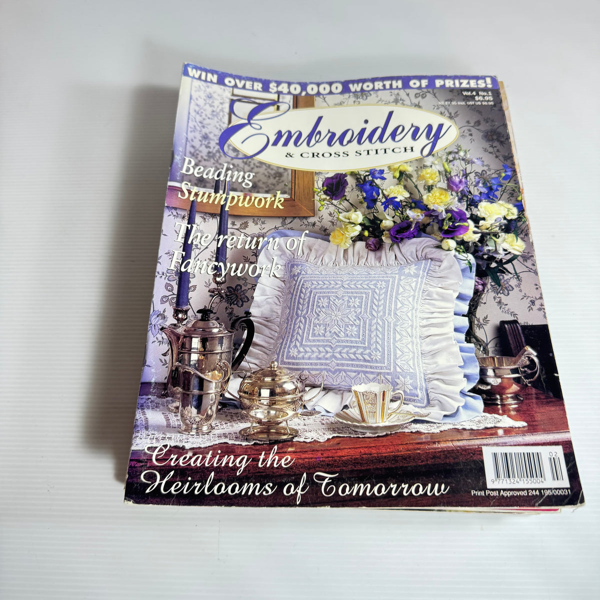Embroidery & Cross Stitch Magazine Bundle x 9 Magazines (3238)
