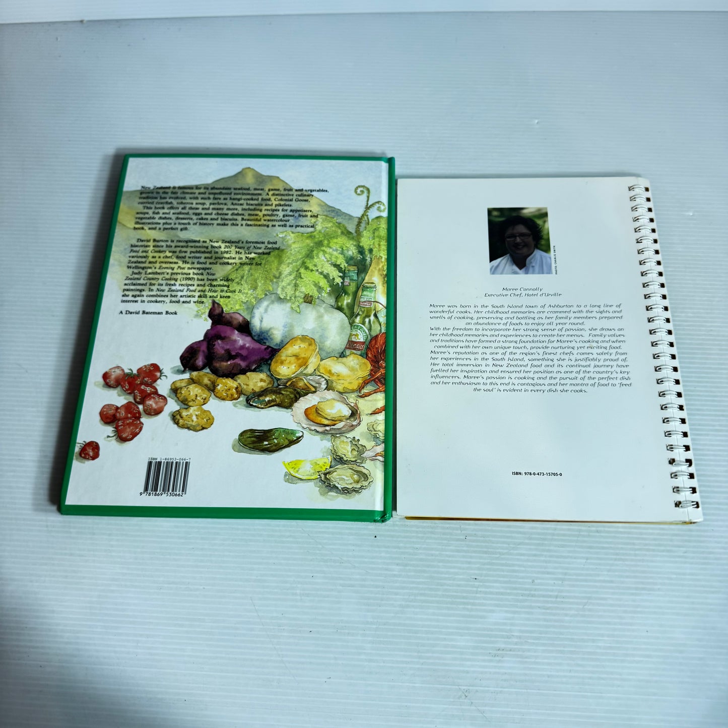 New Zealand Cookbook Bundle x 2 : A Cook's Calendar - Maree Connolly & New Zealand Food and How to Cook It - David Burton(2922)