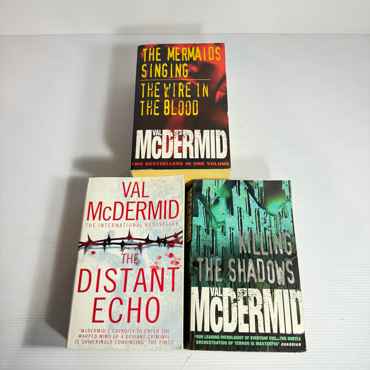 Val McDermid Bundle x 3 Books 4 x Stories : Killing The Shadows, The Distant Echo, The Mermaids Singing & The Wire In The Blood (3440)