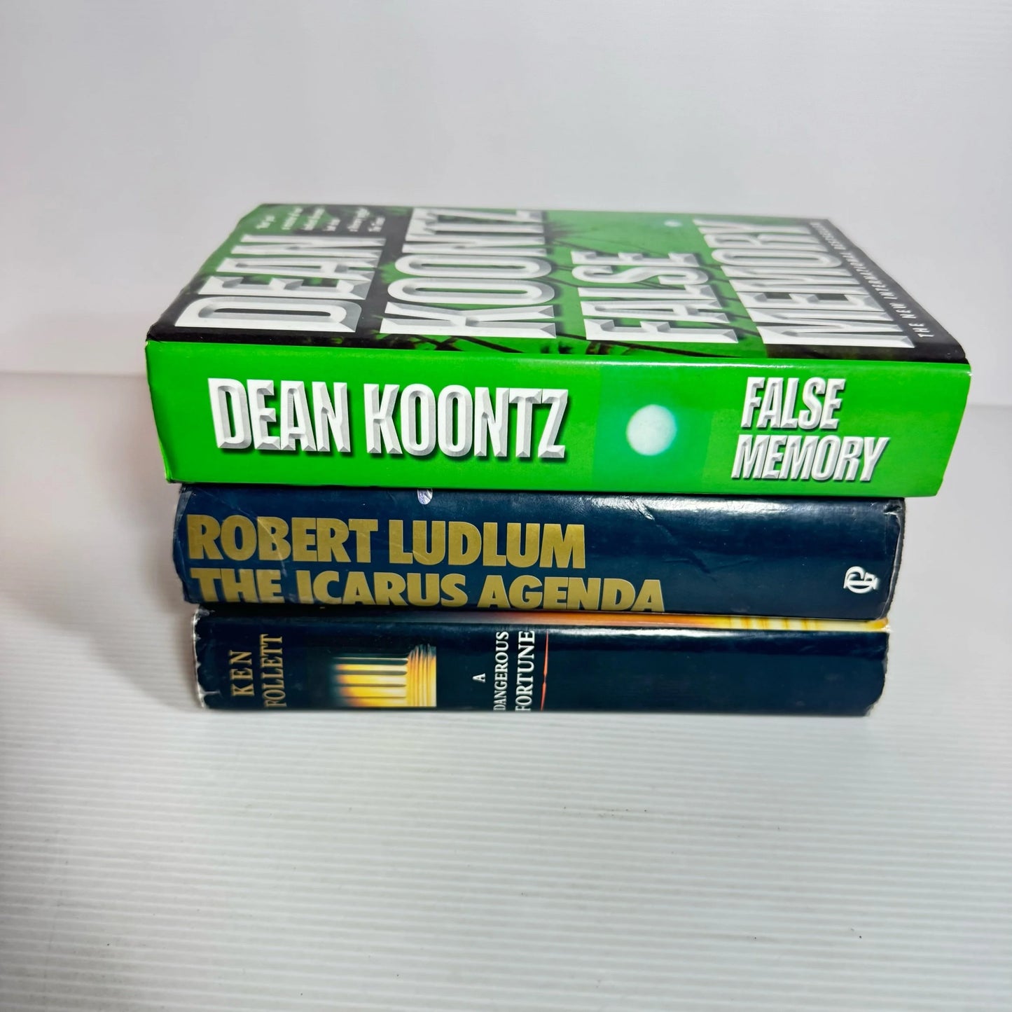 Crime Thriller Hardcover Book Bundle x 3 : Mixed Authors (2278)