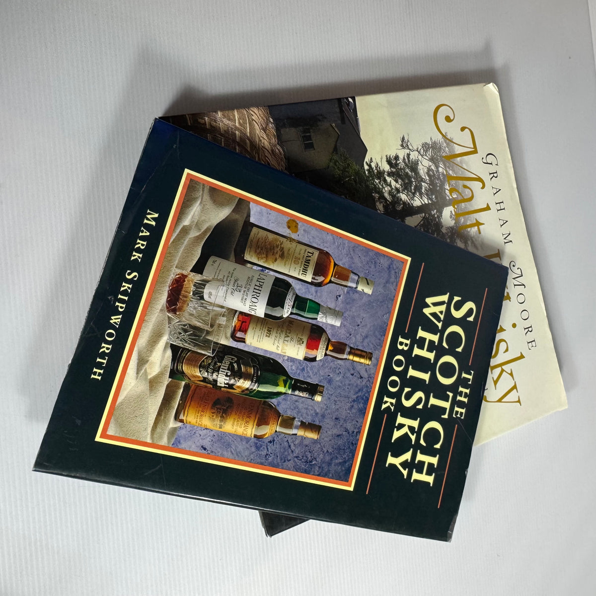 Scottish Whisky Bundle x 2 : Malt Whisky A Taste of Scotland - Graham Moore & The Scotch Whisky Book - Mark Skipworth (3478)