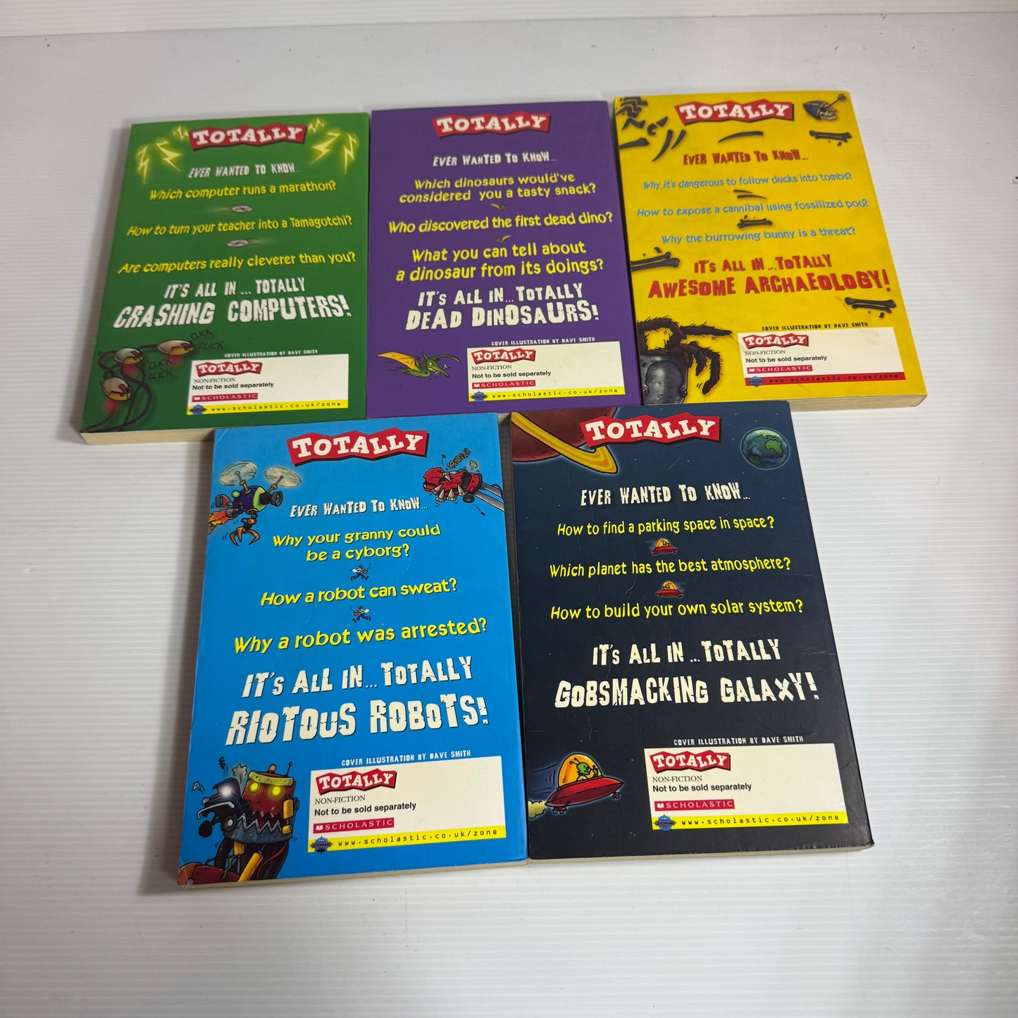 Totally 100% Horrible Children's Books of Facts Bundle x 5 Books : Dead Dinosaurs, Awesome Archaeology, Gobsmacking Galaxy, Crashing Computers, Riotous Robots (3281)