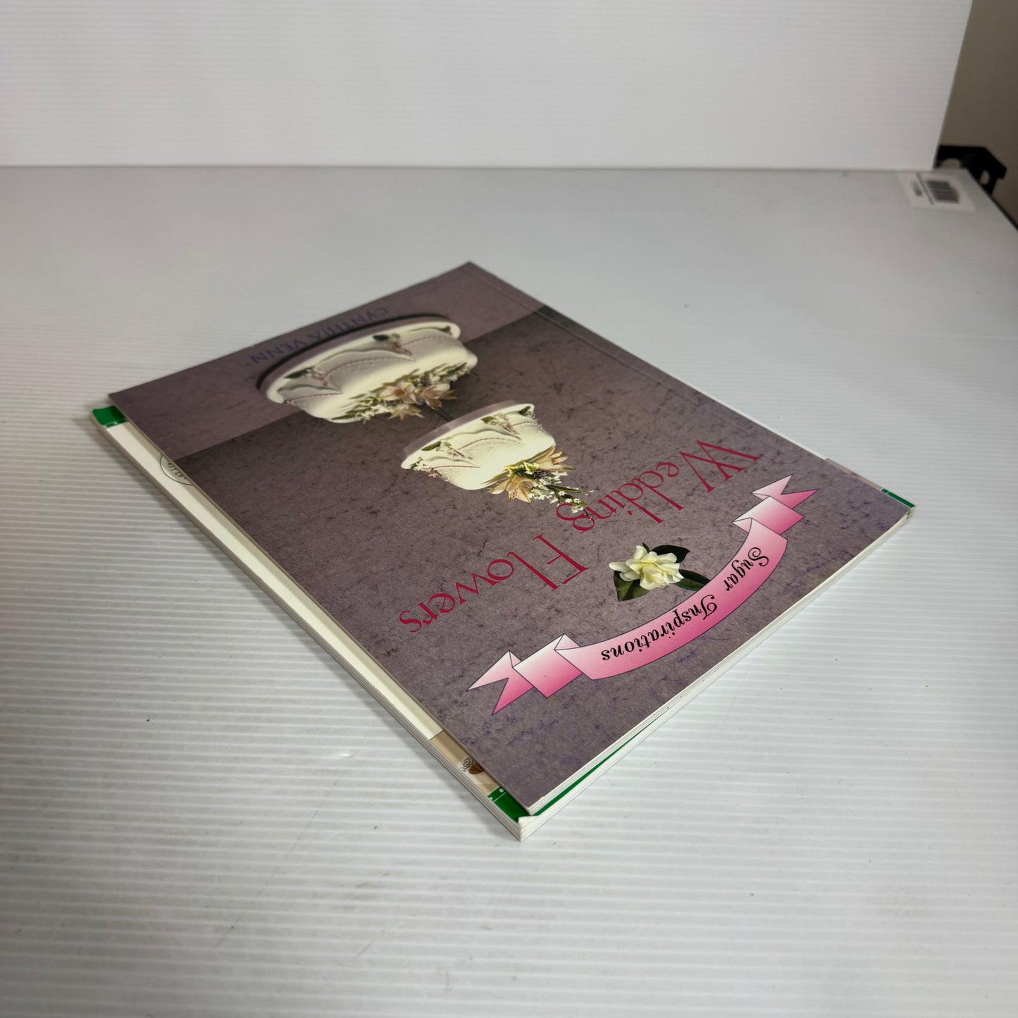 Sugar Craft / Icing Book Bundle x 2 Books : Creative Sugarpaste & Wedding Flowers(2478)