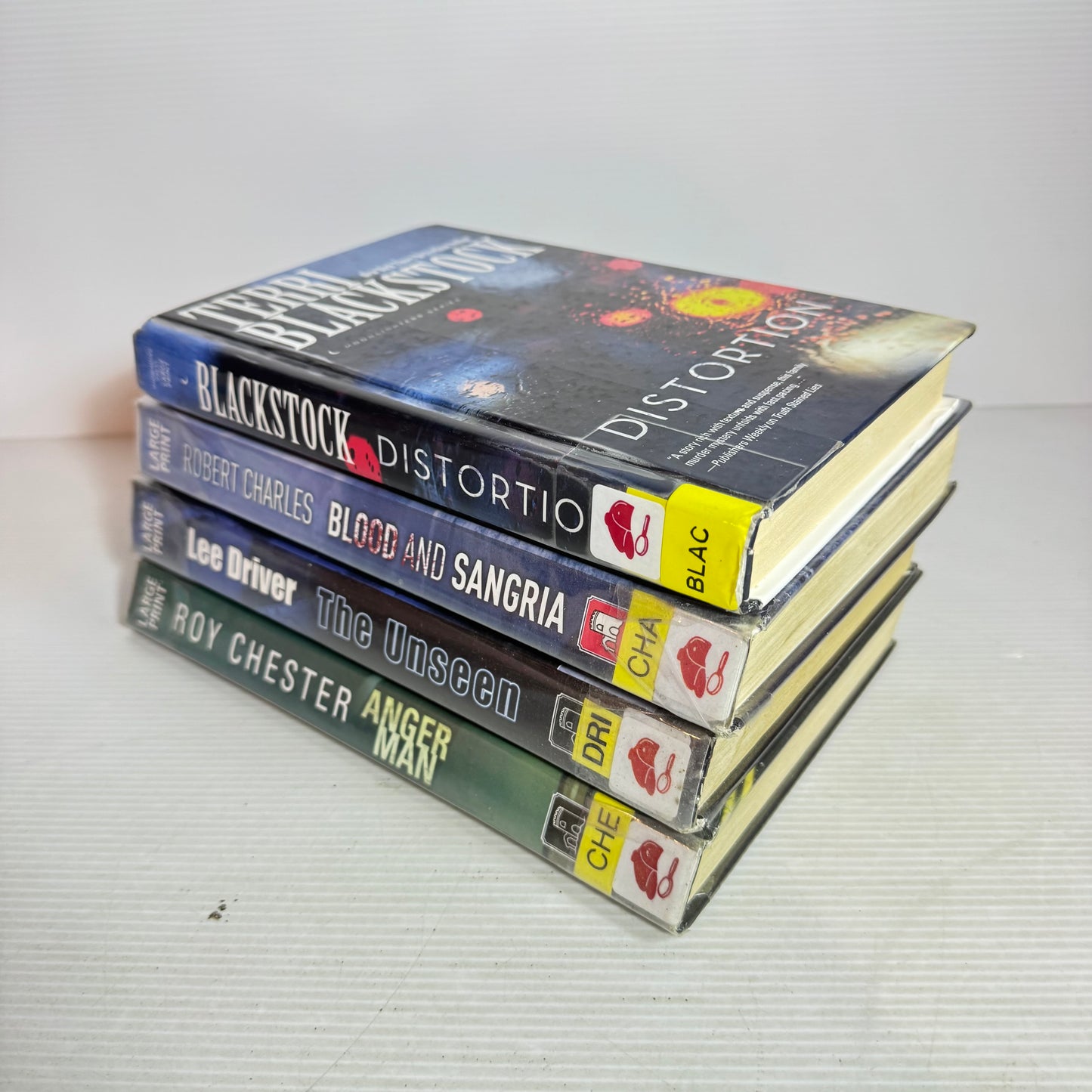 Large Print Crime Mystery Book Bundle x 4 : Distortion, Blood & Sangria, The Unseen, Anger Man(2868)