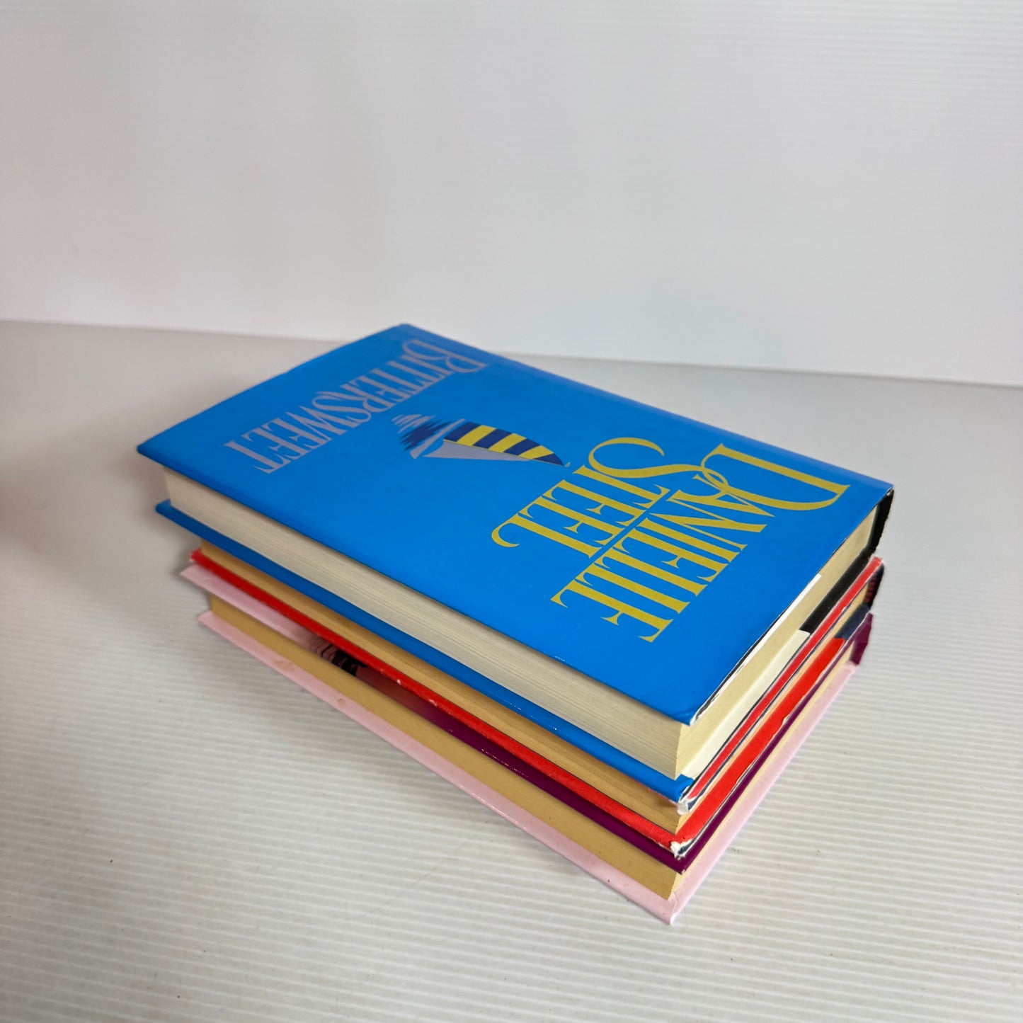 Danielle Steel Book Bundle x 3 Books : Safe Harbour, Special Delivery, Bittersweet (2534)