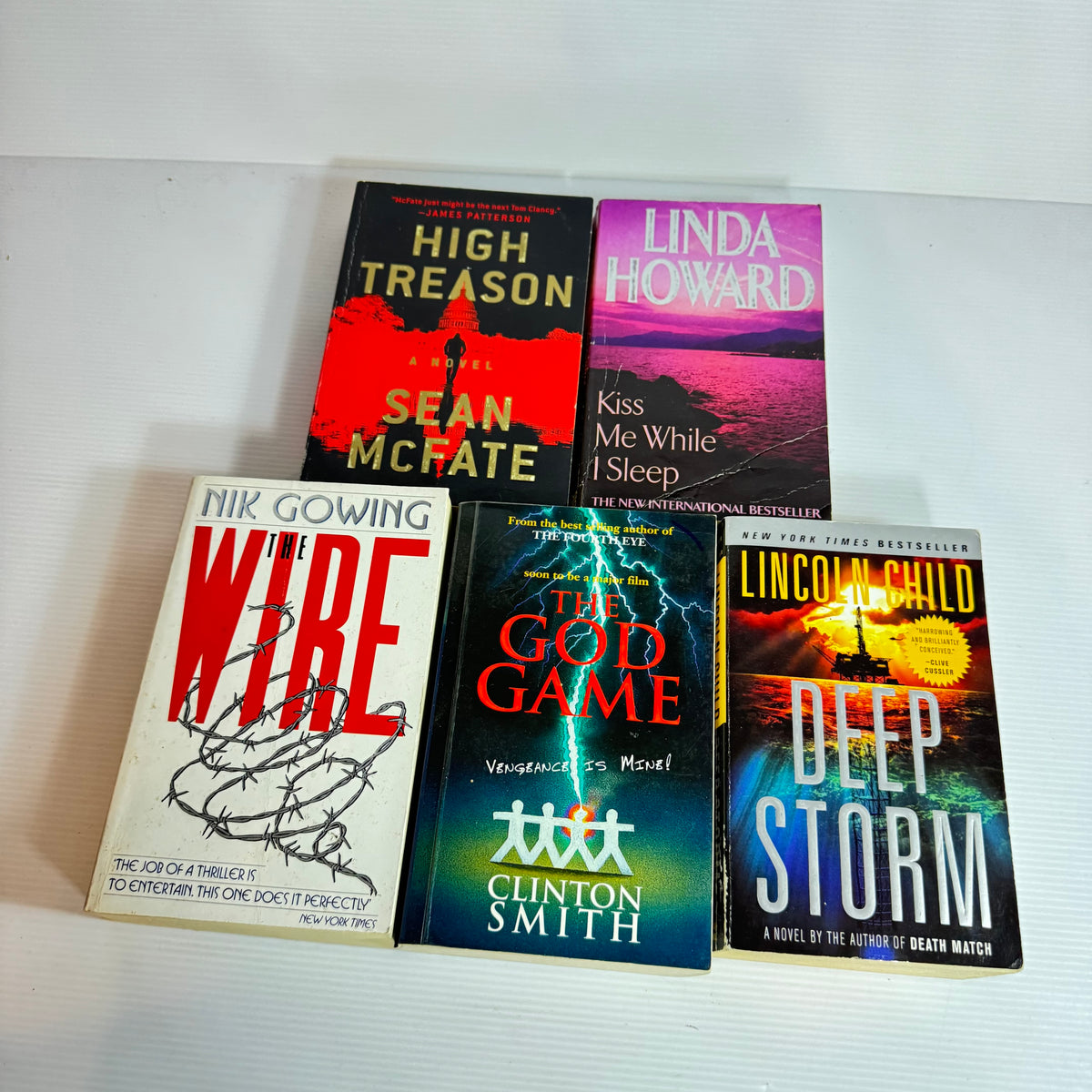 Crime Thriller Bundle x 5 : Kiss Me While I Sleep - Linda Howard, Deep Storm - Lincoln Child, The God Game - Clinton Smith, The Wire - Nik Gowing, High Treason - Sean McFate (3384)