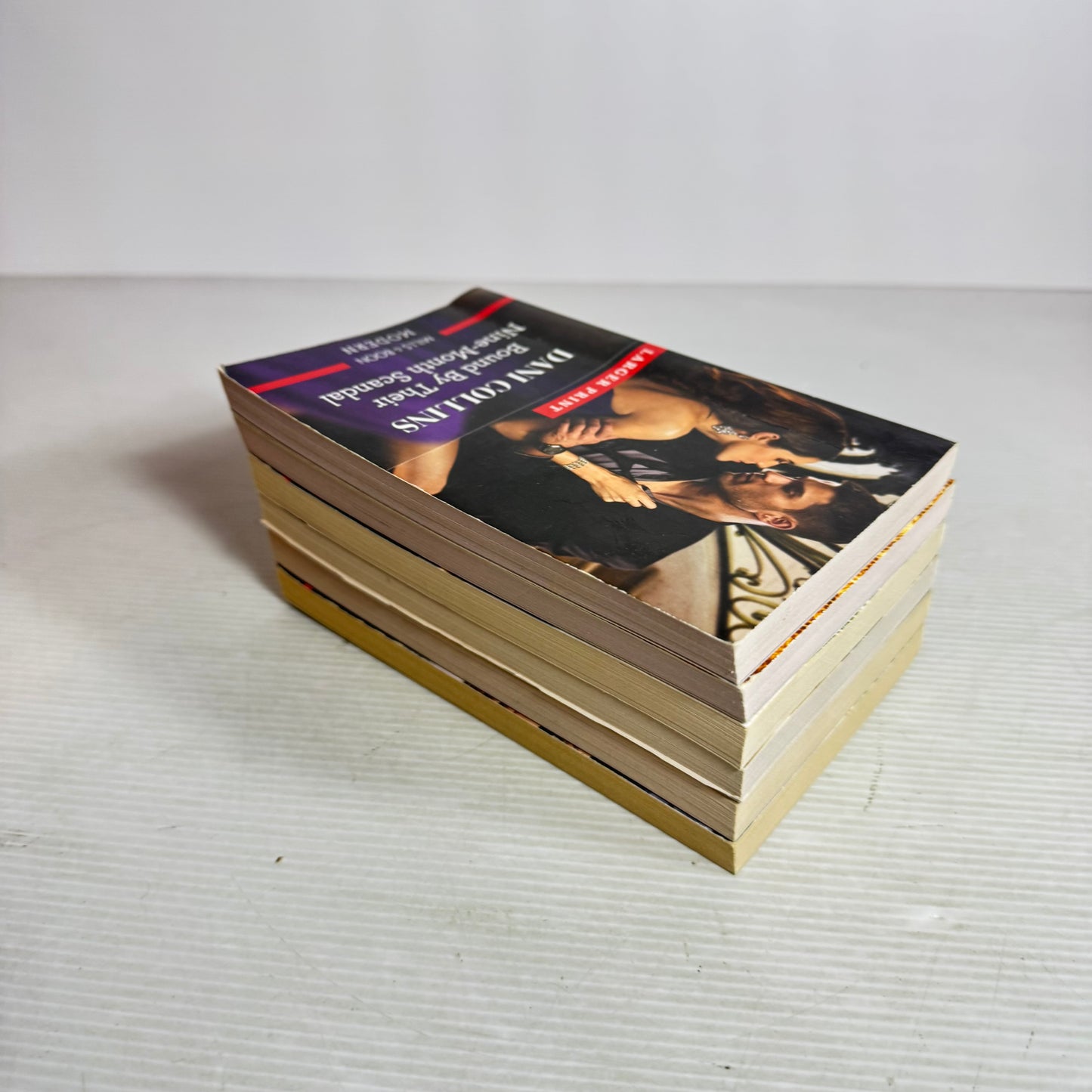 Mills & Boon Modern Large Print Book Bundle x 6 Books  (3009)