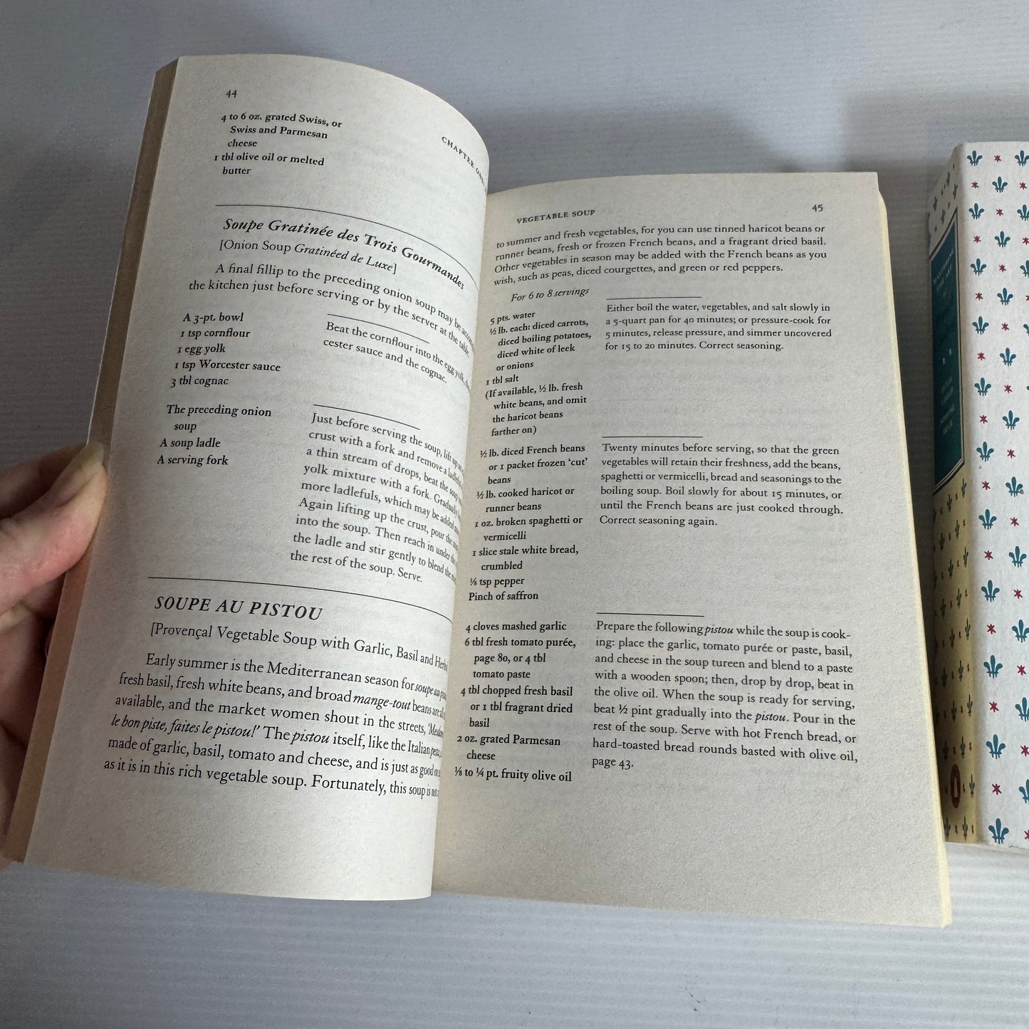 Mastering the Art of French Cooking Volume One & Two - Julia Child, Louisette Bertholle, Simon Beck(3116)