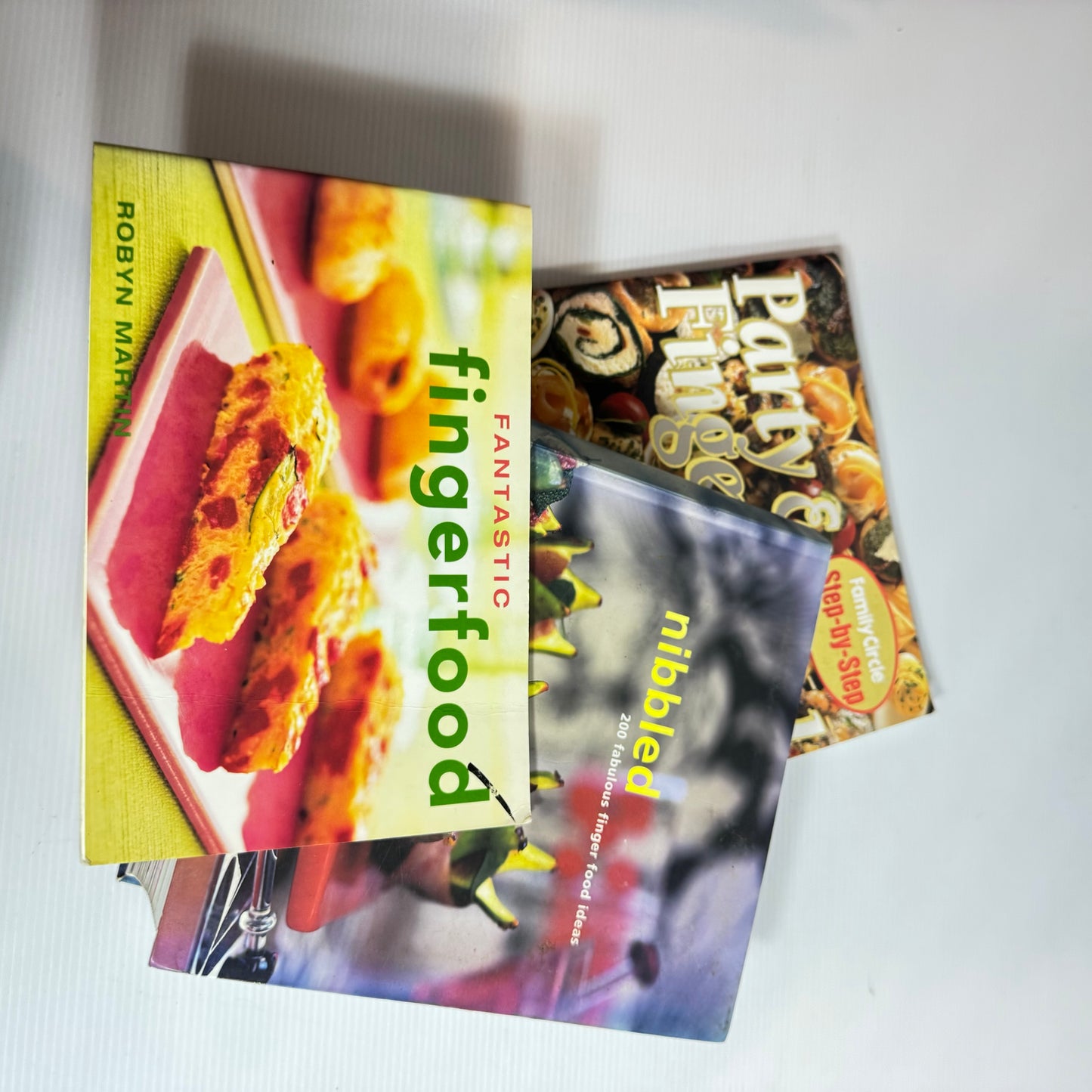 Finger Food Book Bundle x 3 : Nibbled, Fantastic Finger Food - Robyn Martin, Party & Finger Food - Family Circle Step-By-Step(3325)