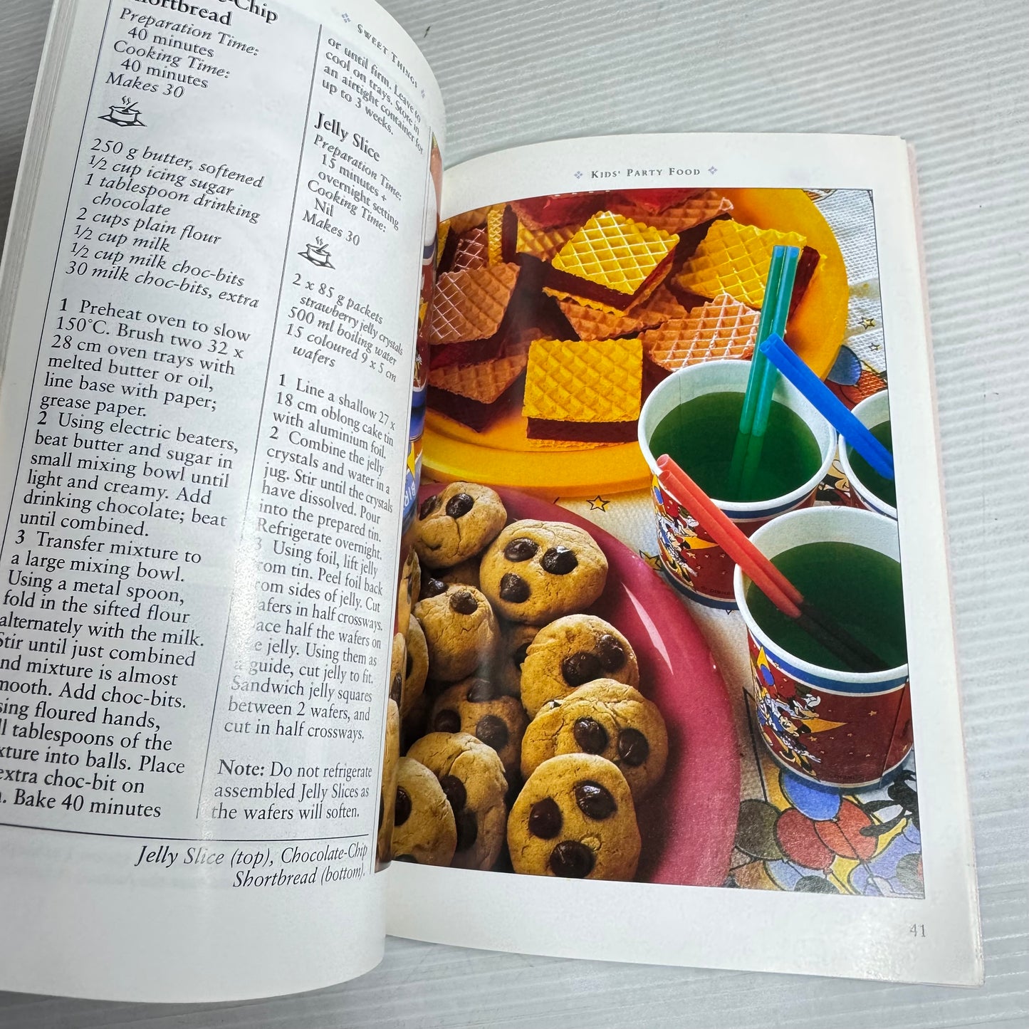 Birthday Party Cookbook Bundle x 3 : The Australian Women's Weekly Little Party Books Fairytale, Kids' Party Food - Family Circle, Birthday Cakes (3043)