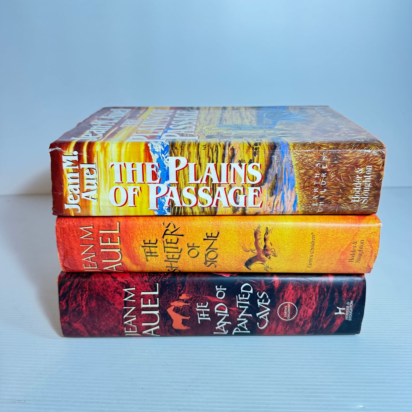 Jean M. Auel Book Bundle x 3 Books (2445)