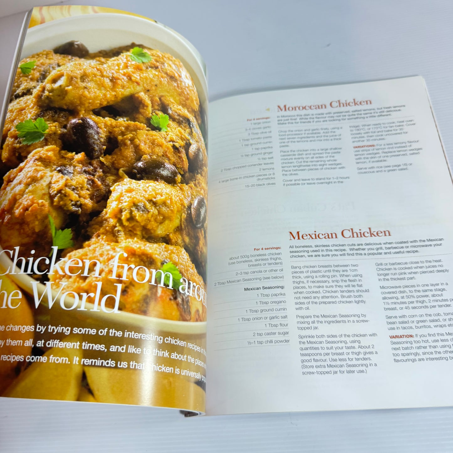 Simon & Alison Holst Cookbook Bundle x 3 : 100 Great Ways to Use Slow Cookers & Crockpots, The New Zealand Bread Book, 100 Favourite Ways with Chicken (3230)
