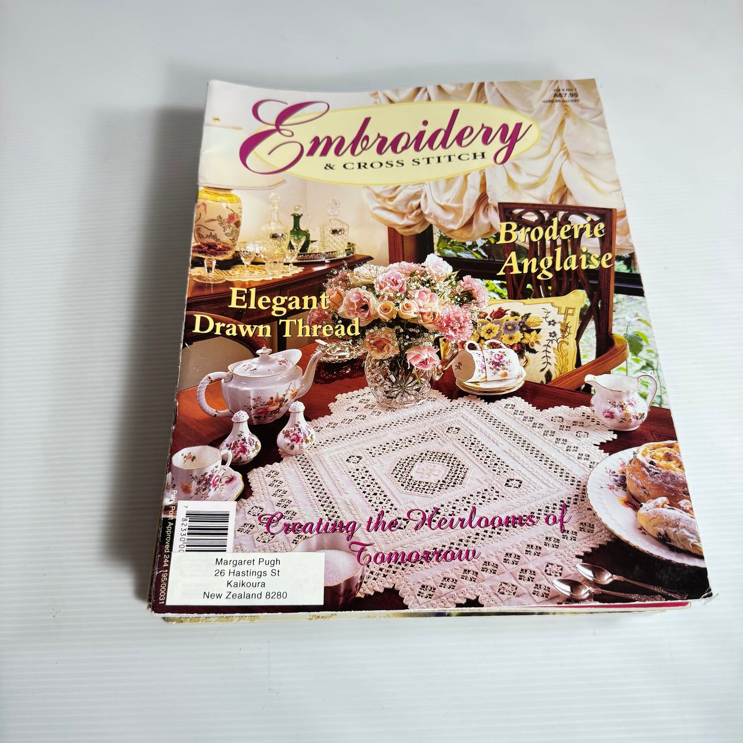Embroidery & Cross Stitch Magazine Bundle x 9 Magazines (3238)