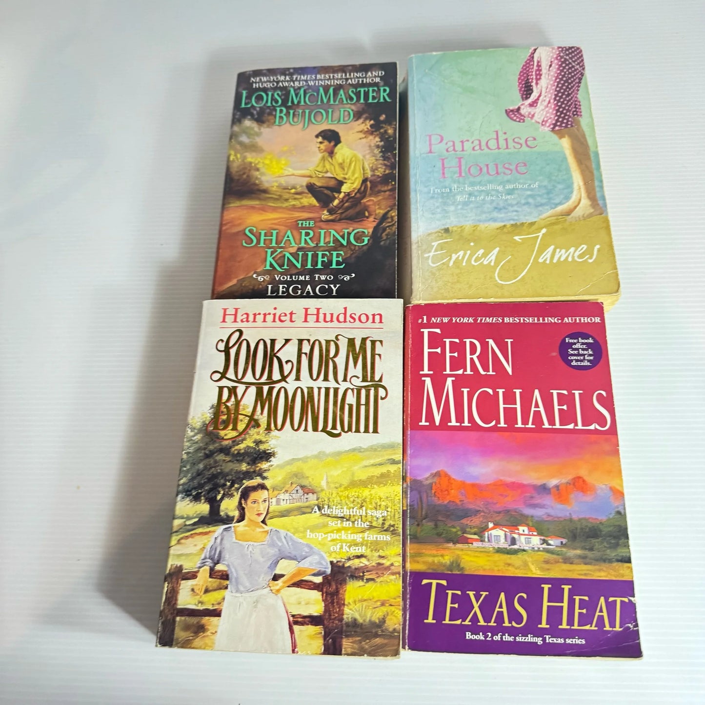 Romance Book Bundle x 4 Books : Various Authors (2220)