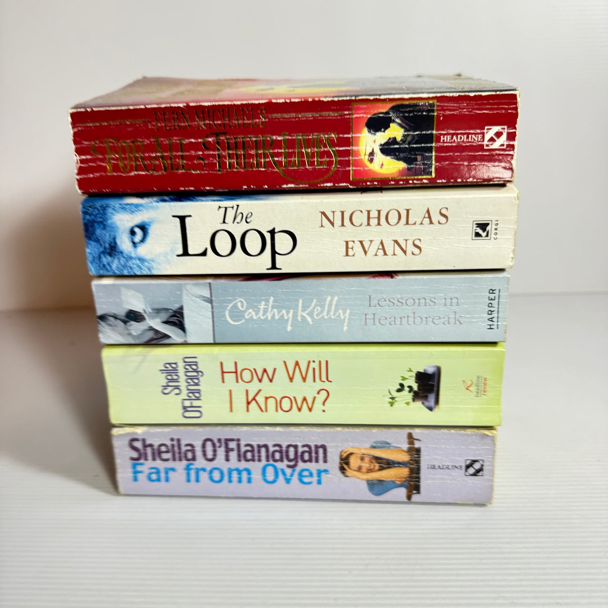 Contemporary Romance Bundle x 5 : The Loop - Nicholas Evans, For All Their Lives - Fern Michaels, Lessons In Heartbreak - Cathy Kelly, How Will I Know & Far From Over- Sheila O'Flanagan, (3422)
