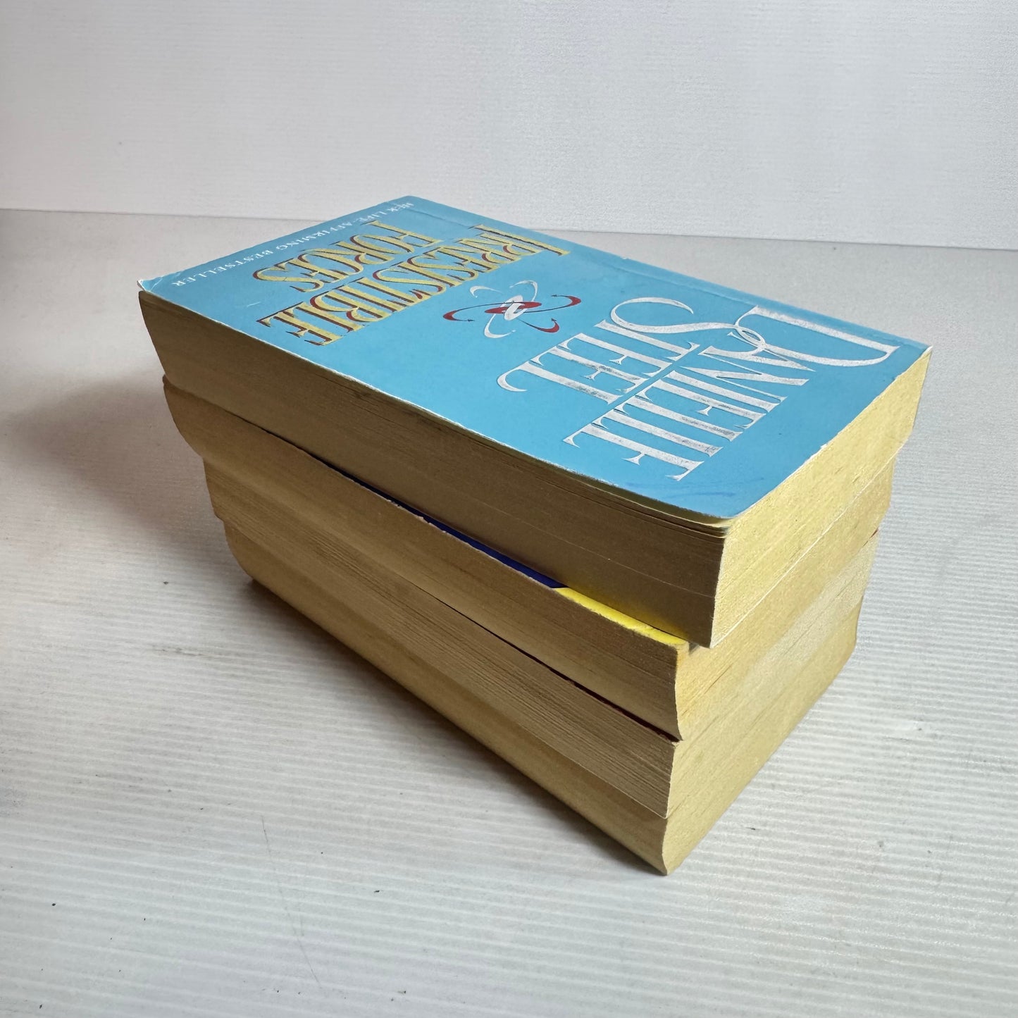 Danielle Steel Book Bundle x 4 : Irresistible Forces, Zoya, Daddy, The Ghost (2839)