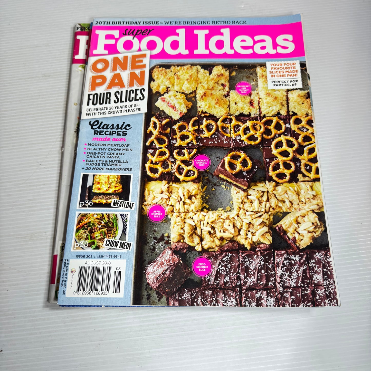 The Australian Women's Weekly & Super Food Idea Magazine Bundle x 6 Magazines (2611)