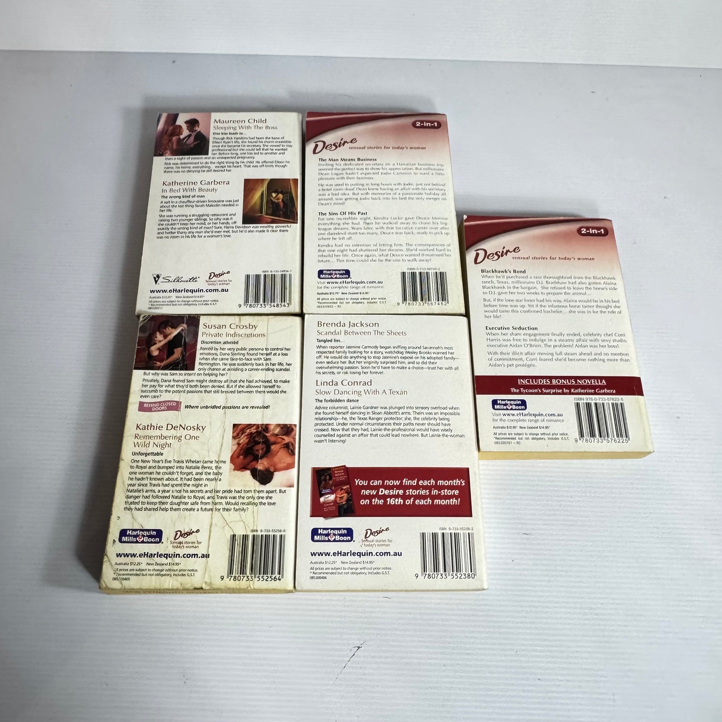 Mills & Boon Desire 2:1 Book Bundle x 5 Books : 10 Stories (3162)
