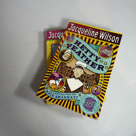 Jacqueline Wilson Book Bundle x 2 Books : Jacky Daydream & Hetty Feather (2315)