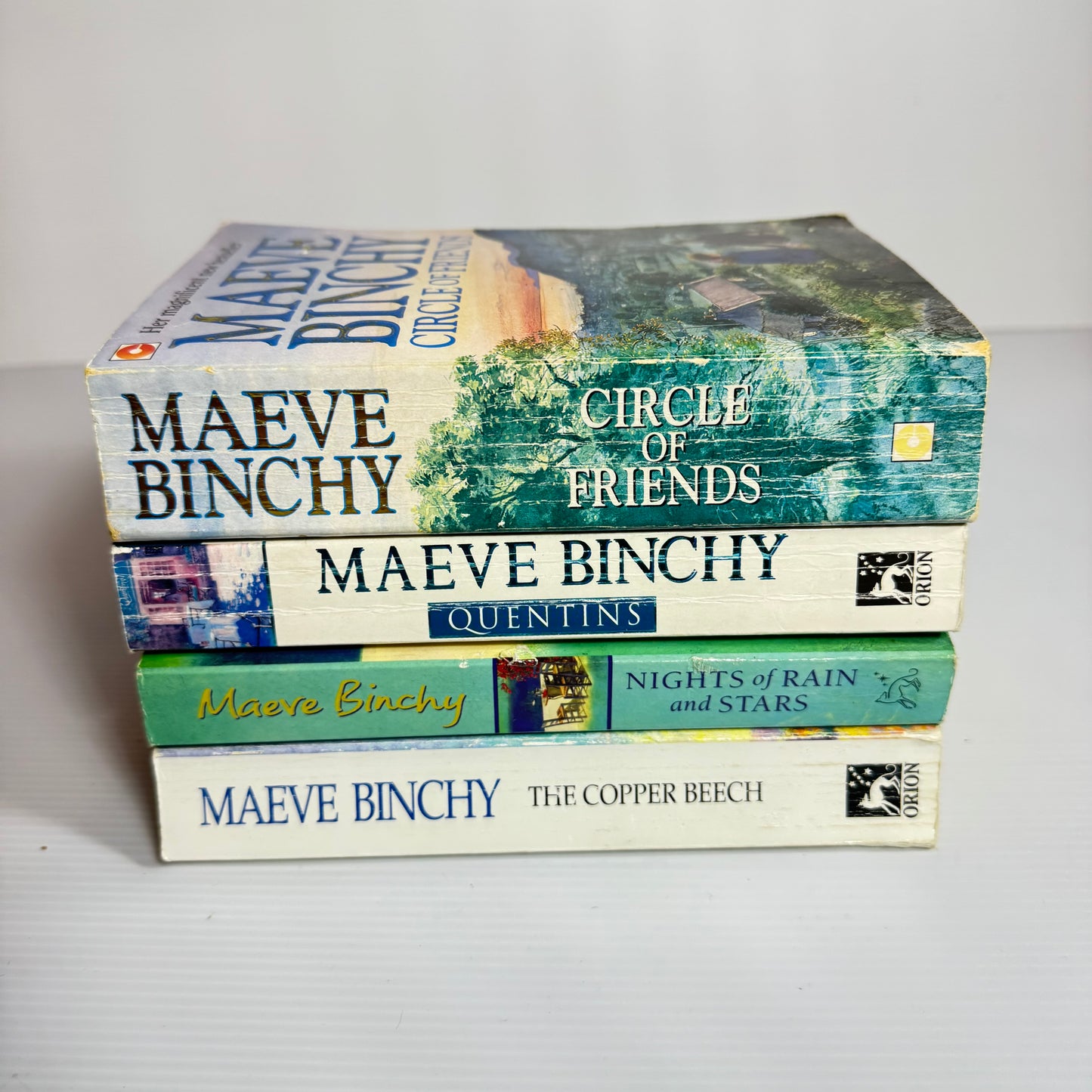 Maeve Binchy Book Bundle x 4 : Circle of Friends, The Copper Beach, Quentins, Nights of Rain and Stars (3084)