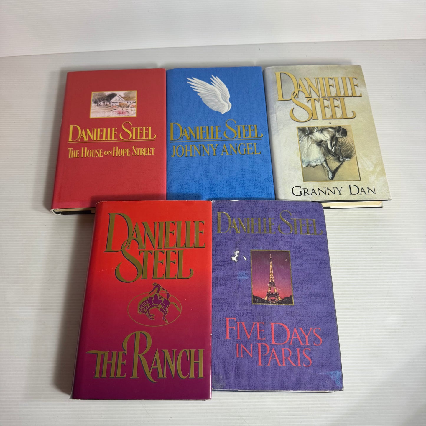 Danielle Steel Hardcover Book Bundle x 5 : The House on Hope Street, Johnny Angel, Granny Dan, Five Days in Paris, The Ranch (2826)