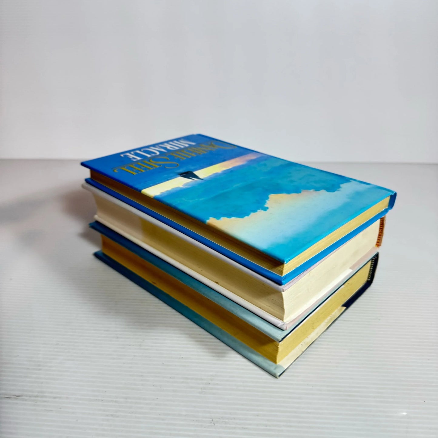 Danielle Steel Hardcover Book Bundle x 3 : Miracle, Wings, Mixed Blessings (2280)