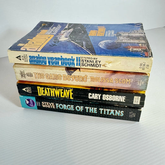 Science Fiction Vintage Book Bundle x 4 Books Various Authors (2044)