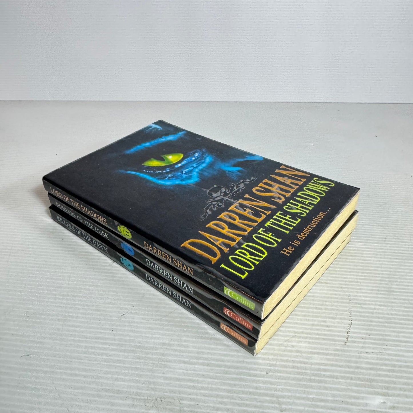 The Saga of Darren Shan Book Bundle x 3 : Hunters Of The Dusk, Killers Of The Dawn, Lord Of The Shadows(2992)