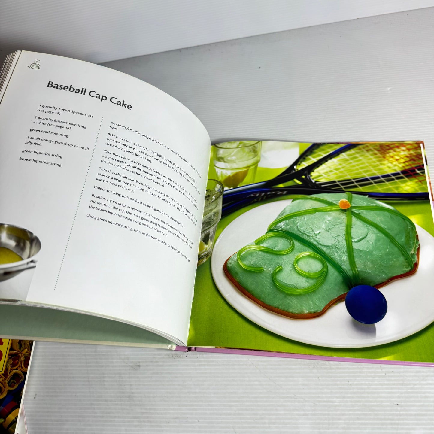 Birthday Party Cookbook Bundle x 3 : The Australian Women's Weekly Little Party Books Fairytale, Kids' Party Food - Family Circle, Birthday Cakes (3043)