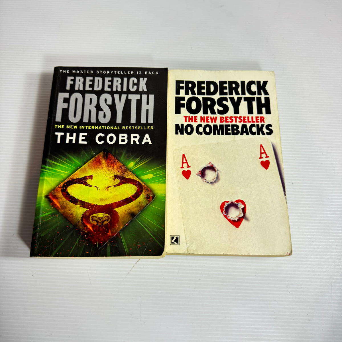 Frederick Forsyth Bundle x 2 : No Comebacks & The Cobra (Vintage 1984)(3417)