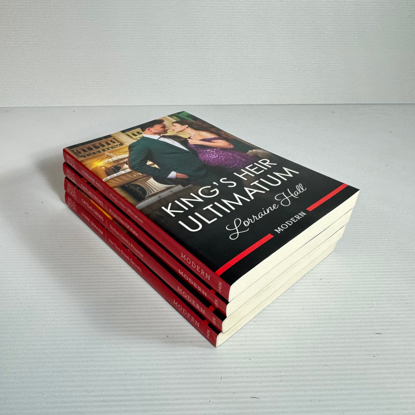 Mills & Boon Modern Large Book Bundle x 4 Books (3137)