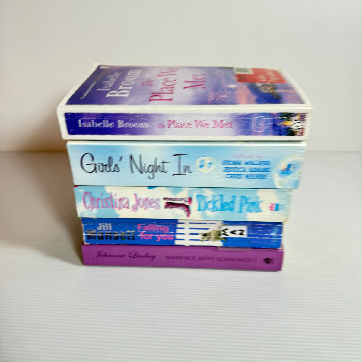 Contemporary Romance Bundle x 5 : Marriage Most Scandalous - Johanna Lindsey, Falling For You - Jill Mansell, The Place We Met - Isabelle Broom - Tickled Pink - Christina Jones, Girls Night In (3398)