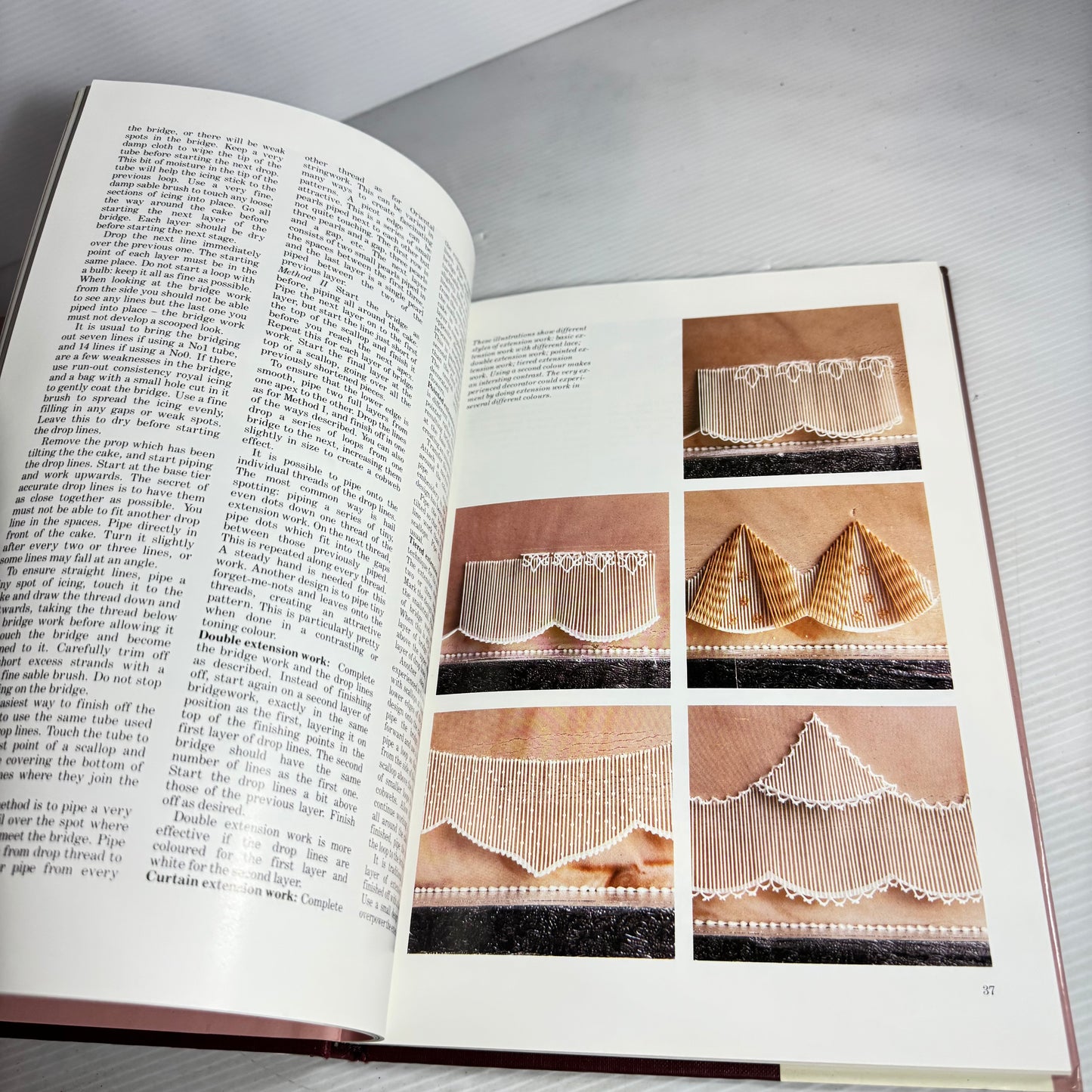 Vintage Cake Decorating Book Bundle x 3 : Floral Cake Decorating - Norma Dunn (1982), The Complete Book of Cake Decorating - Ellen Sinclair (1982), The Art of Cake Decorating Finishing Touches - Pat Ashby & Tombi Peck