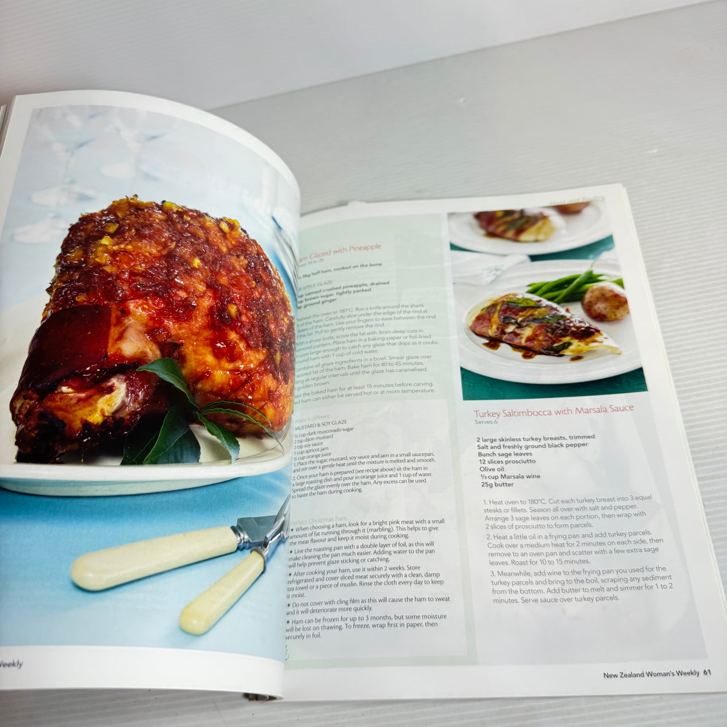 Christmas Cookbook Bundle x 3 Books (2794)