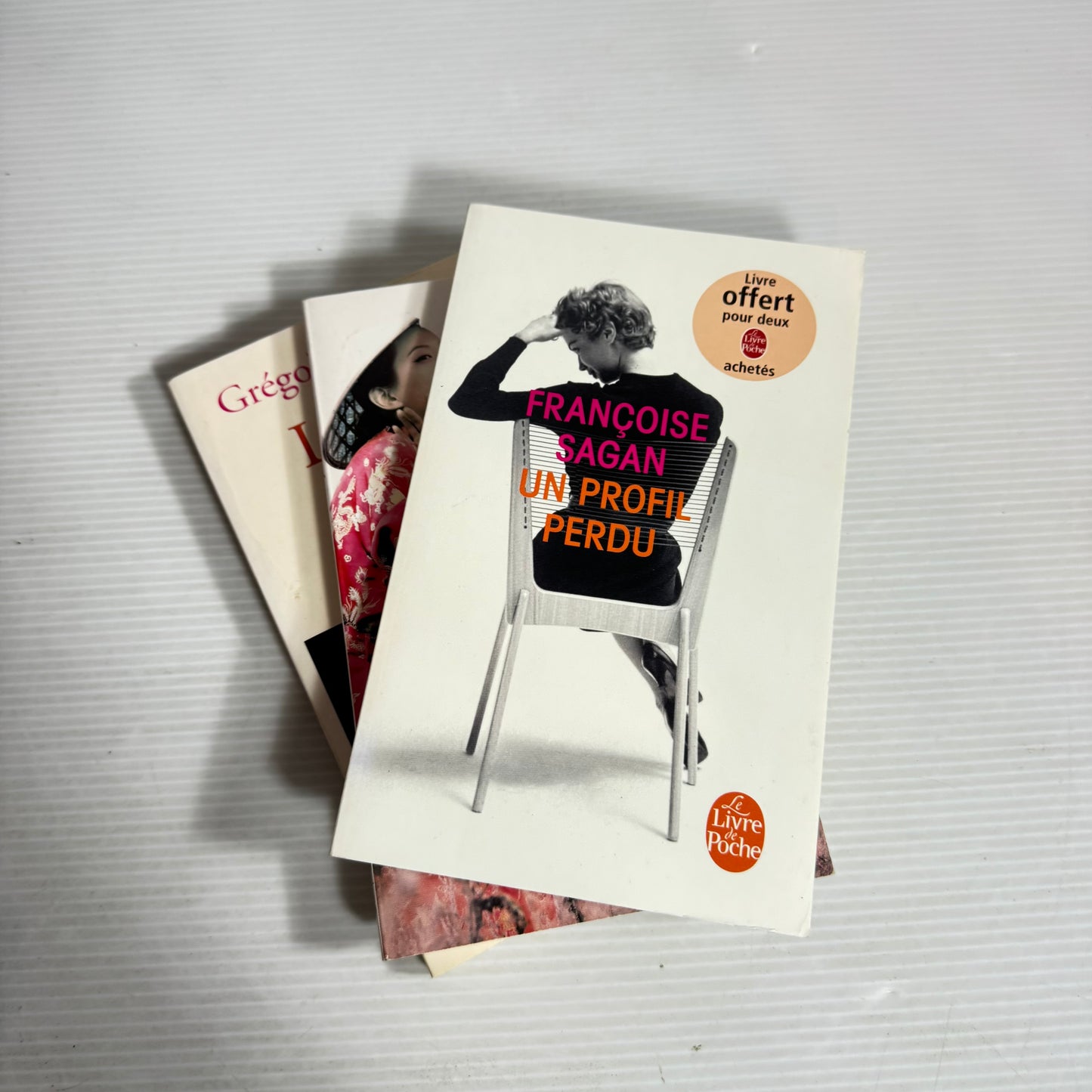 French Language Mixed Genre & Author Book Bundle x 3 Books (2569)