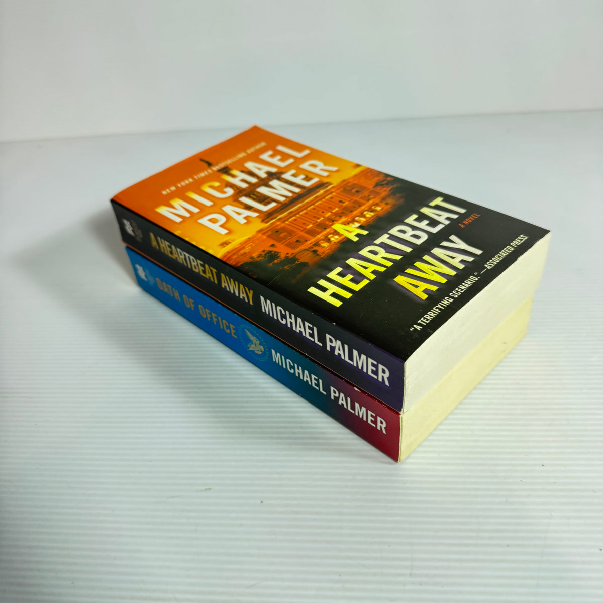Michael Palmer Bundle x 2 : A Heartbeat Away & Oath Of Office (3436)