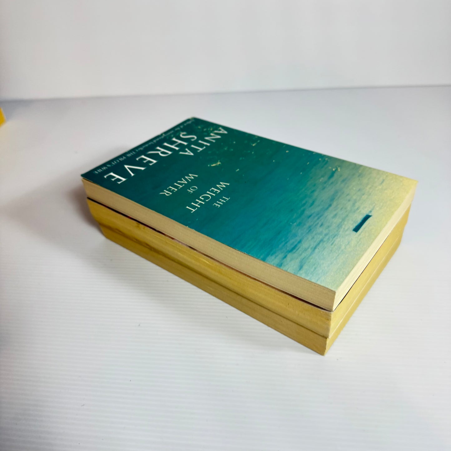 Anita Shreve Book Bundle x 3 : The Weight of Water, The Pilot's Wife, A Wedding in December (3100)