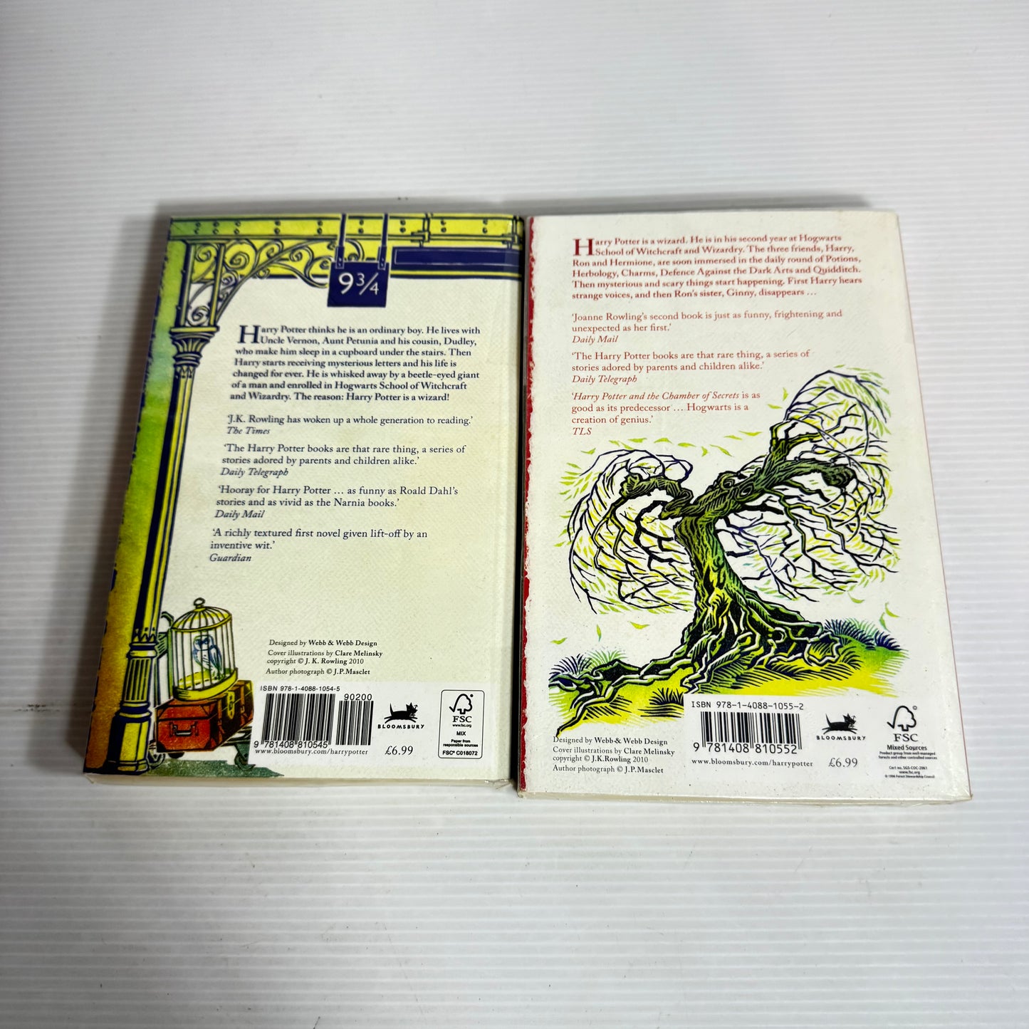 Harry Potter Book Bundle x 2 The Chamber of Secrets & The Philosopher's Stone (2464)