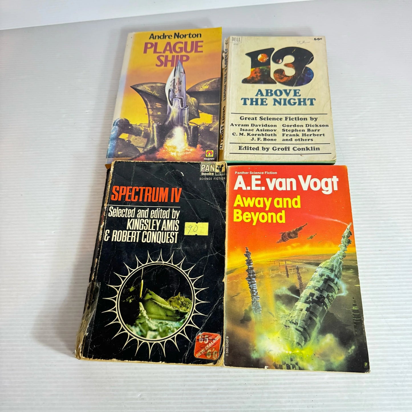 Science Fiction Book Bundle x 4 Books : Mixed Authors (Vintage 1965-1979 (2024)