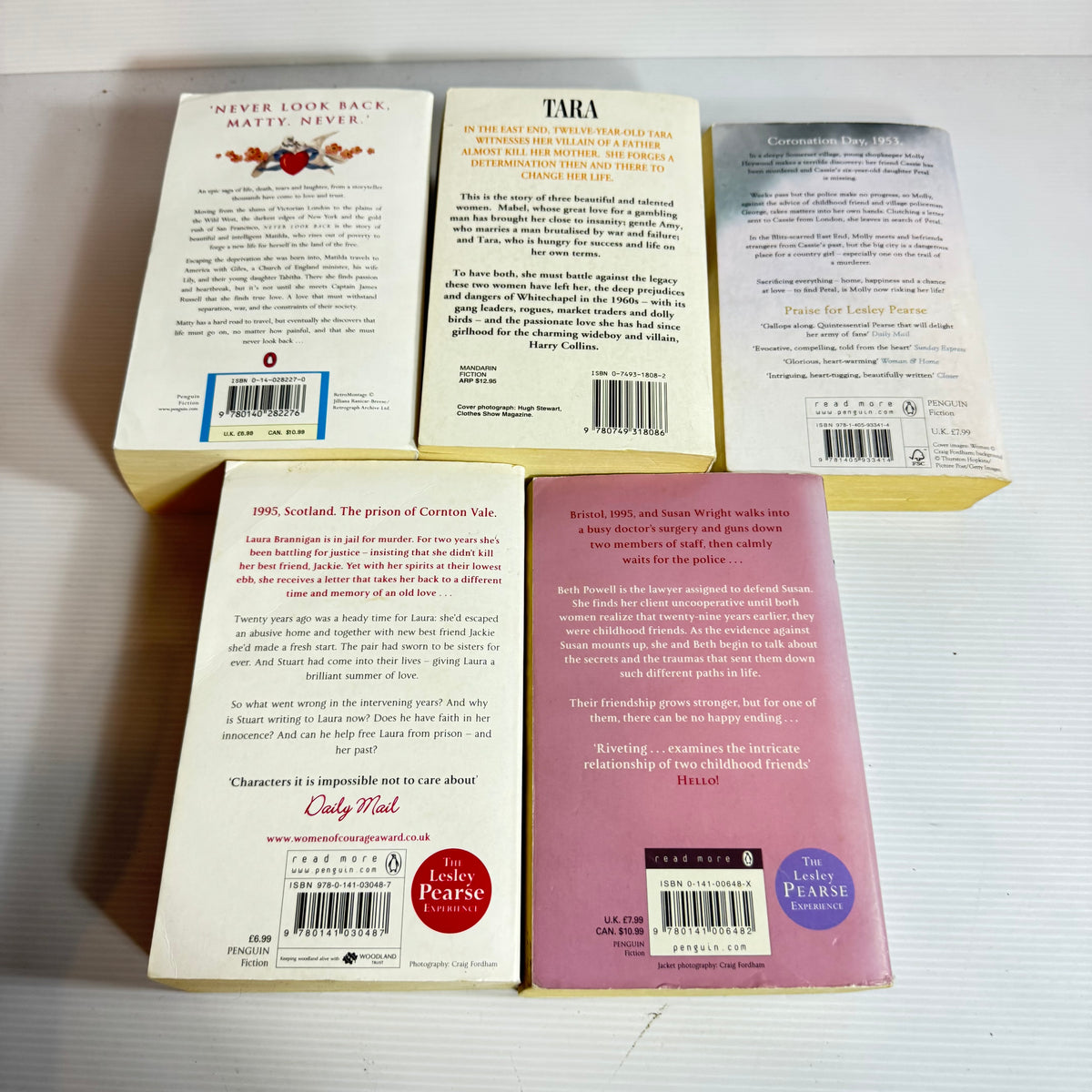 Lesley Pearse Book Bundle x 5 : Without A Trace, Till We Meet Again, Never Look Back, Faith, Tara (3379)