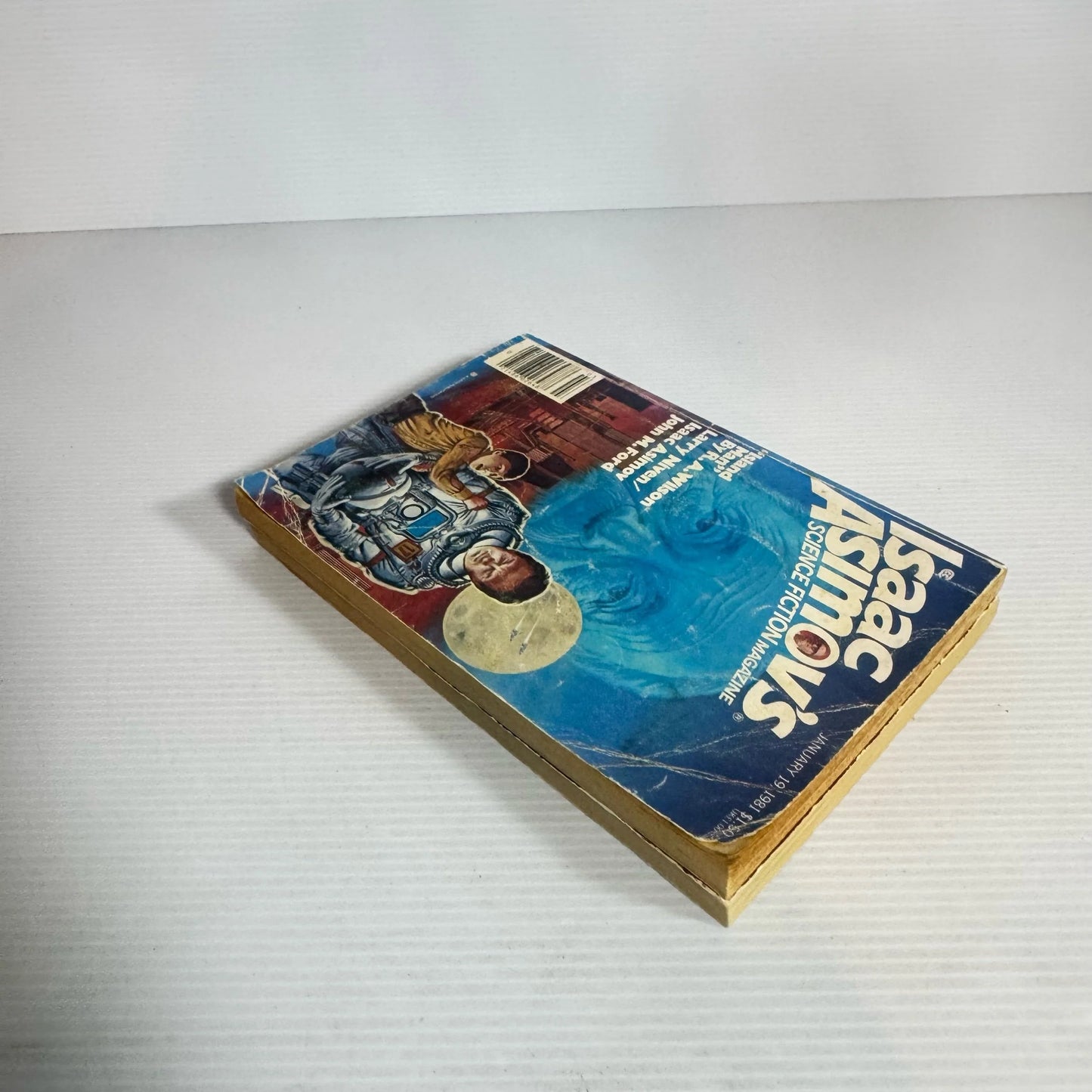 Science Fiction Vintage Magazine Bundle x 2 : Isaac Asimov's Science Fiction Magazine (1981) & Galaxy (1976) (2360)