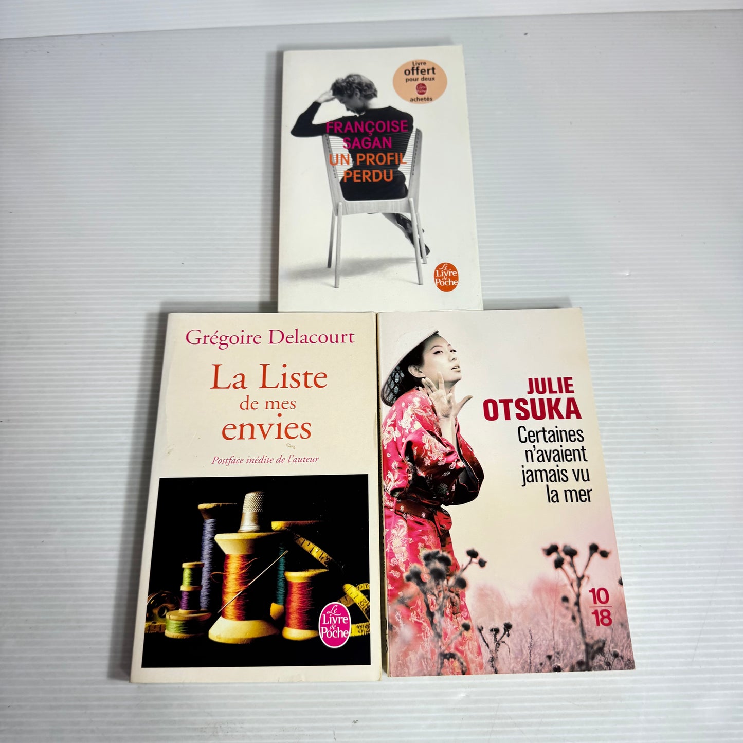 French Language Mixed Genre & Author Book Bundle x 3 Books (2569)