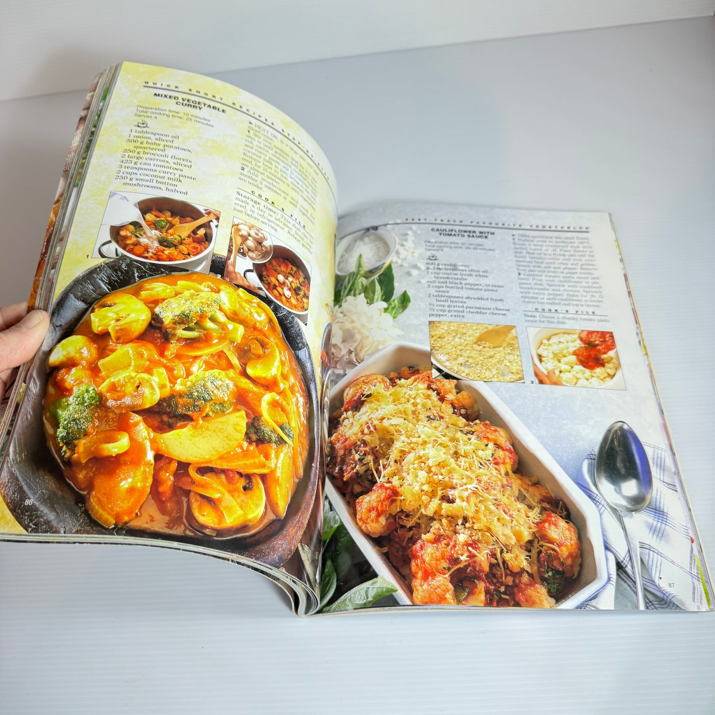 Quick & Easy Family Cookbook Bundle x 4 : Fab Food for Family & Friends - Janella Bloom, On The Table in 20 Minutes - Brenda Kitchen's, Fresh + Fast - Marie Claire, Quick Short Recipe Cookbook - Family Circle(3063)