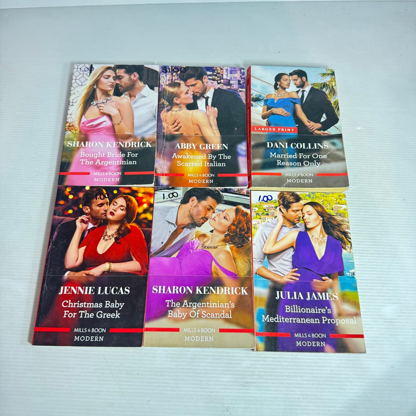 Mills & Boon Modern Book Bundle x 6 Books(3011)