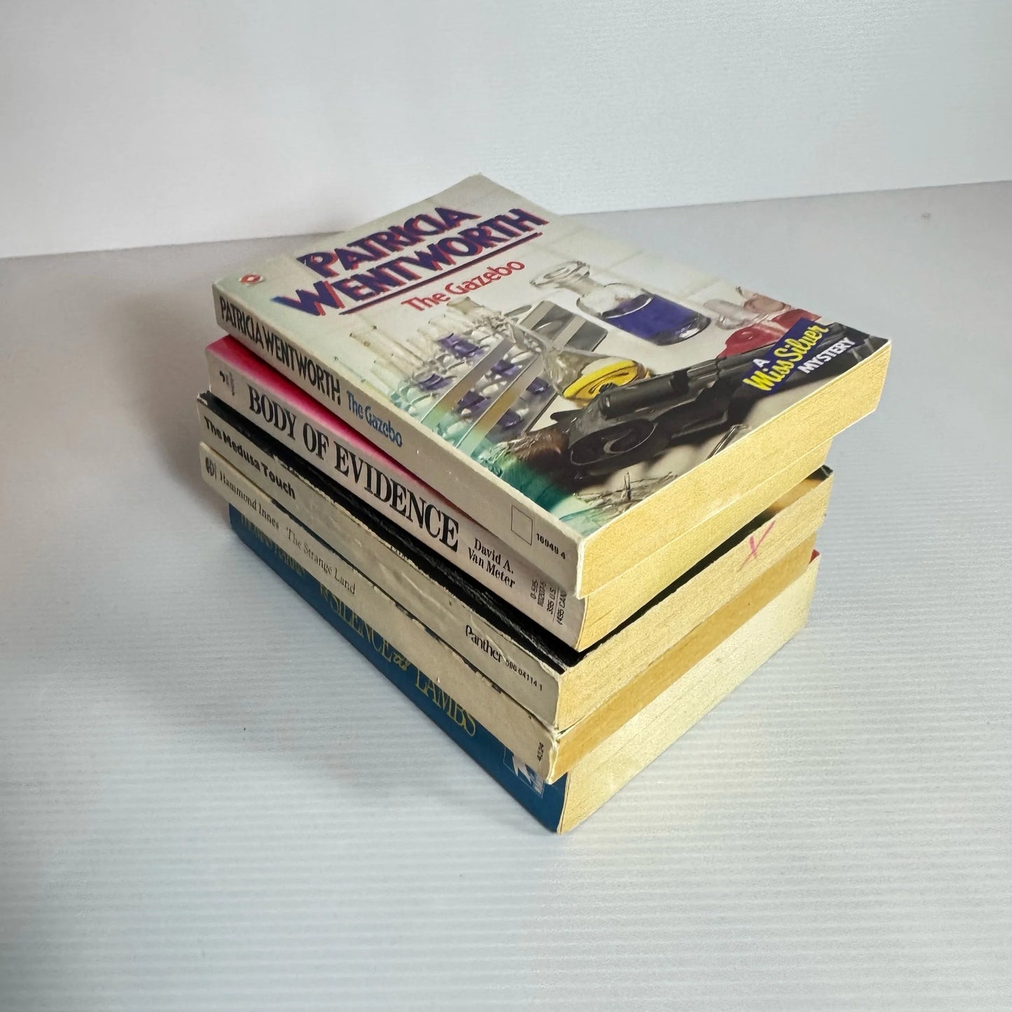 Thriller Book Bundle x 5 Books : Various Authors (2223)