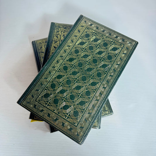 H.G. Wells Book Bundle x 3 Books 4 x Stories (Vintage 1969) (2523)