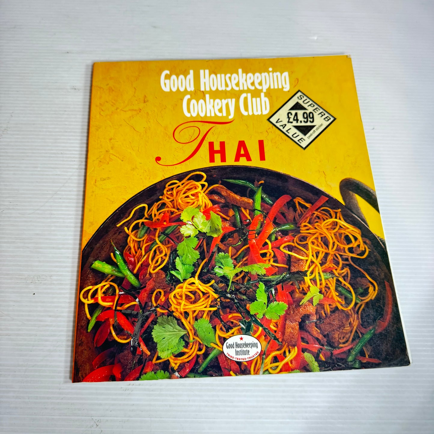 Thai Cookbook Bundle x 3 : Good Housekeeping Cookery Club Thai, Australian Women's Weekly Beginners Thai, International Cooking Series Thai Food(2927)