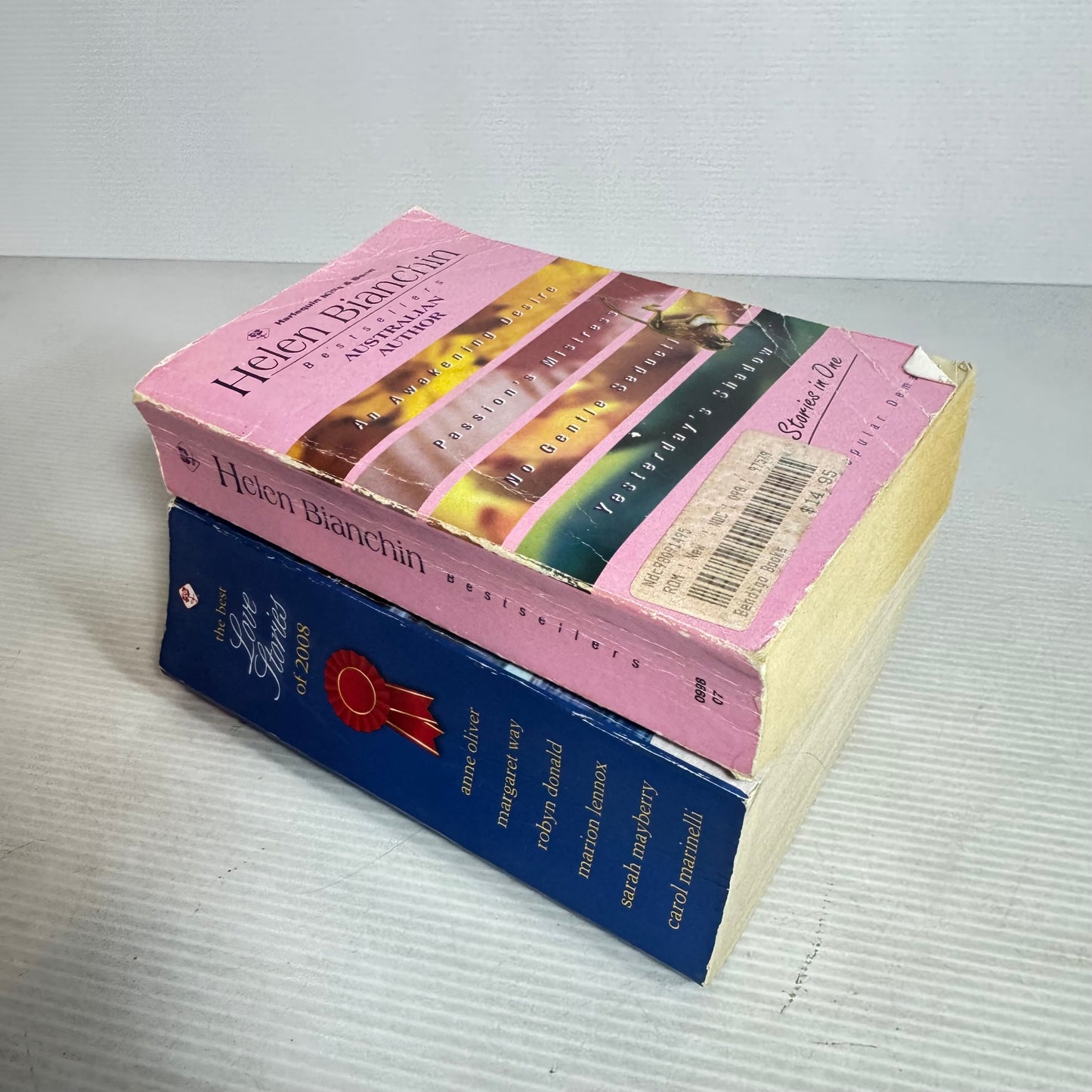Mills & Boon Romance Bundle x 2 Books with 10 Stories (3016)