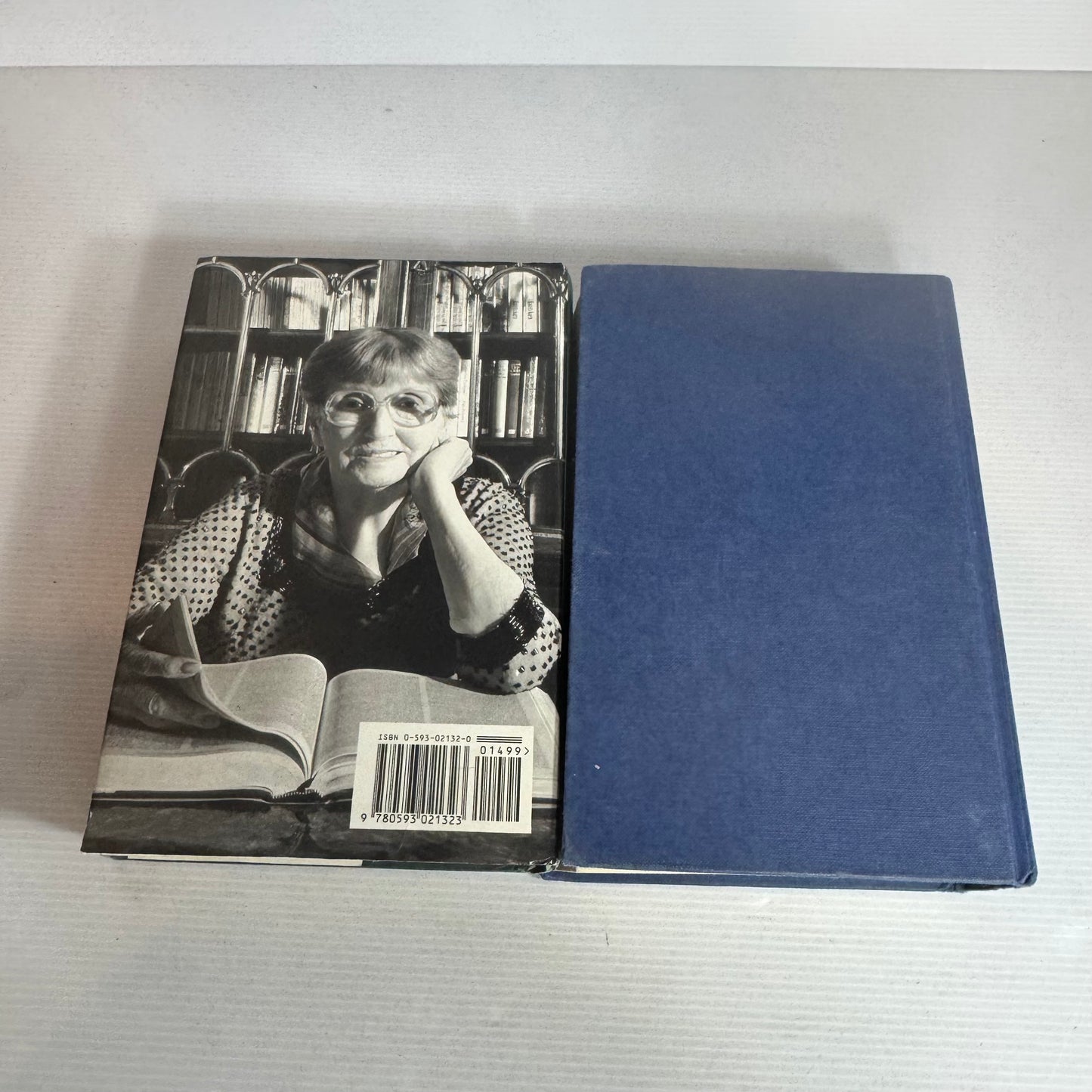 Catherine Cookson Book Bundle x 2 Books : The Maltese Angel & The Black Candle (2528)